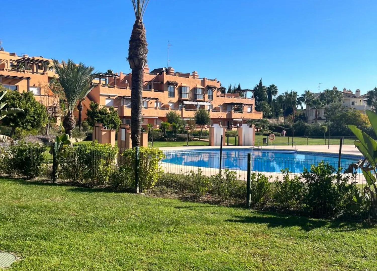 Casares Del Sol Apartment